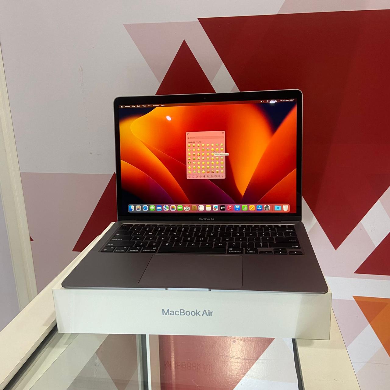 Certified Apple MacBook Air A2337 13.3 in 2020 Notebook, Apple M1 Chip – Gray
