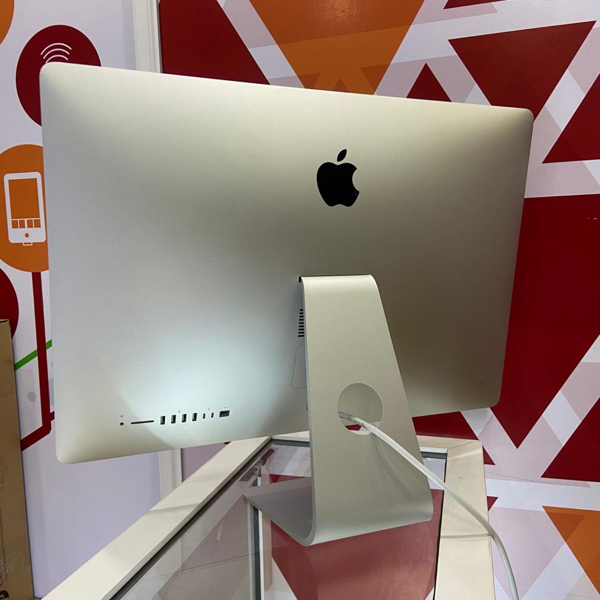 Apple iMac 27" A1419, Intel Core i7, 16GB RAM, 512GB SSD, 5K Retina Display, AMD Radeon Pro 555, macOS Monterey, Silver - Image 6