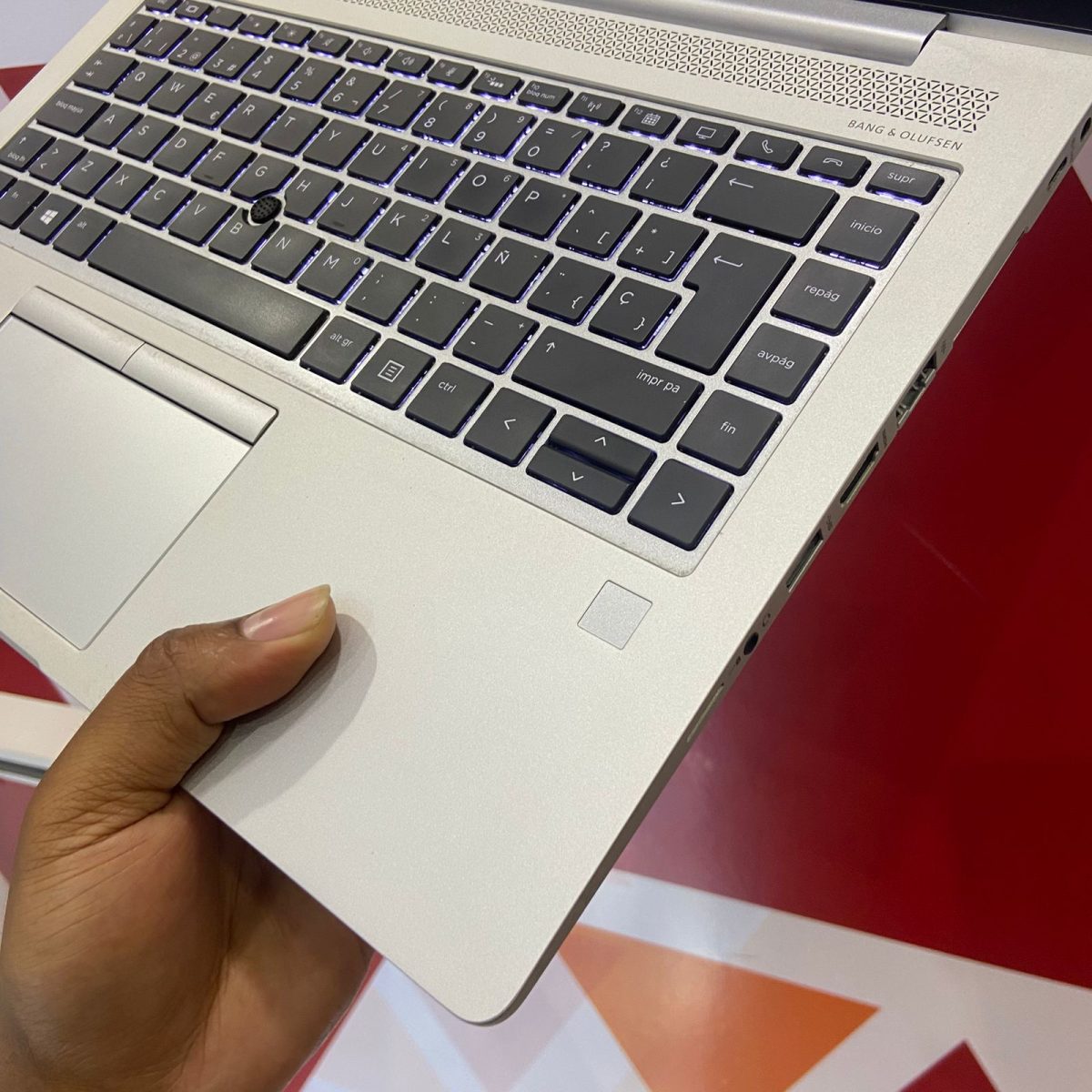 HP EliteBook 745 G5 Laptop, 14 Inches AMD Ryzen 5 2500U, 8GB RAM, 256GB SSD, AMD Radeon Vega Graphics, Windows 11 Pro, Silver - Image 8