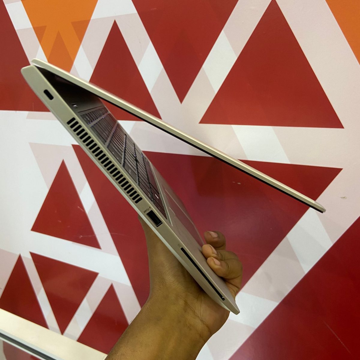 HP EliteBook 745 G5 Laptop, 14 Inches AMD Ryzen 5 2500U, 8GB RAM, 256GB SSD, AMD Radeon Vega Graphics, Windows 11 Pro, Silver - Image 6