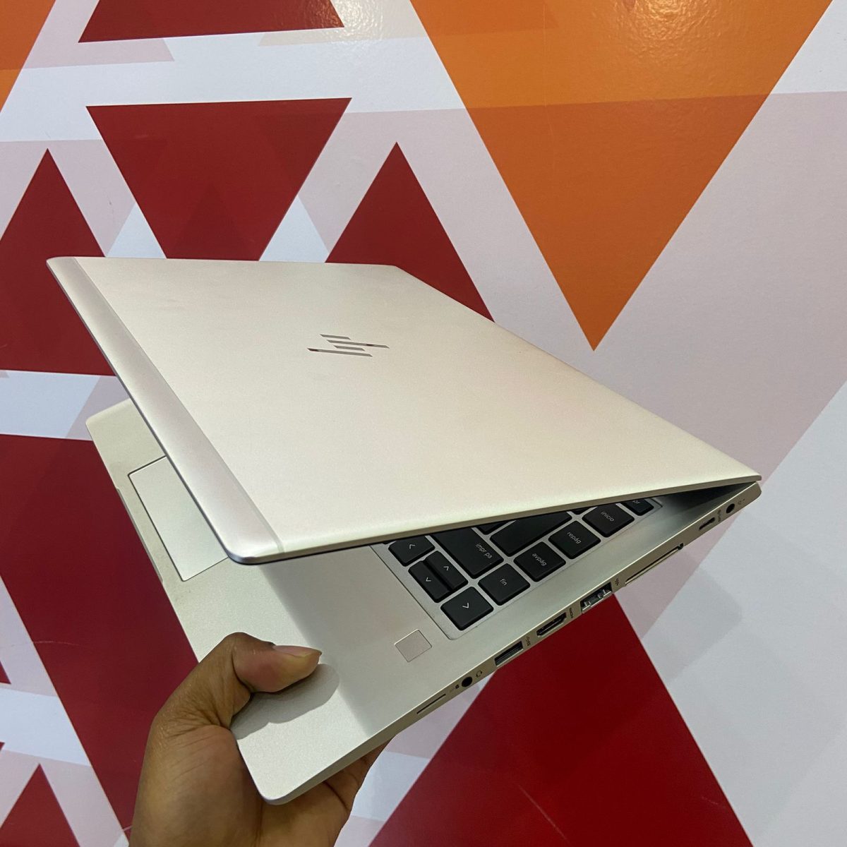 HP EliteBook 745 G5 Laptop, 14 Inches AMD Ryzen 5 2500U, 8GB RAM, 256GB SSD, AMD Radeon Vega Graphics, Windows 11 Pro, Silver - Image 4