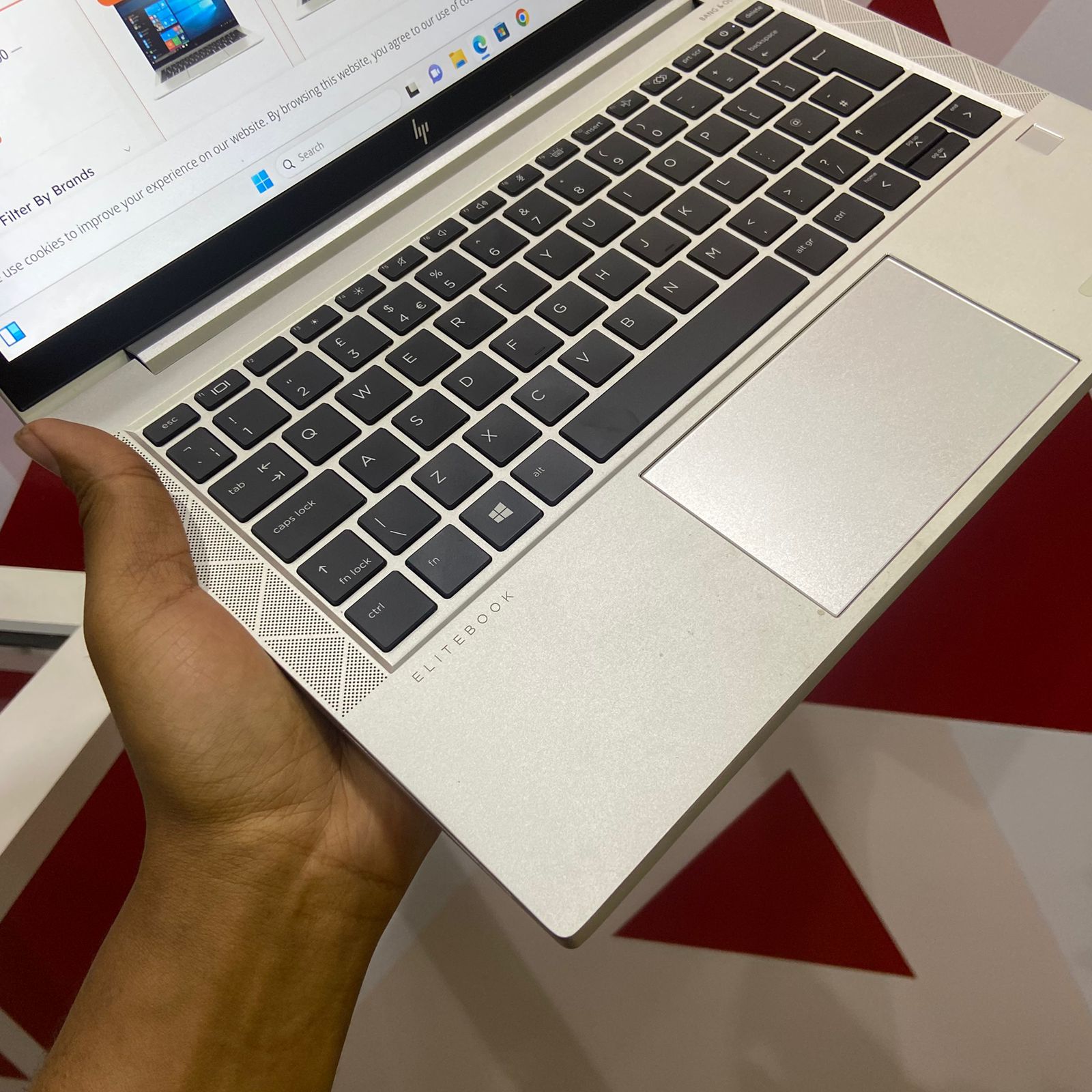 HP EliteBook 835 G7 Touchscreen Notebook, AMD Ryzen™ 5 PRO 4650U, 8GB RAM, 256GB SSD, 13.3" FHD Touch Display, AMD Radeon Graphics, Windows 11 Pro, Silver - Image 5