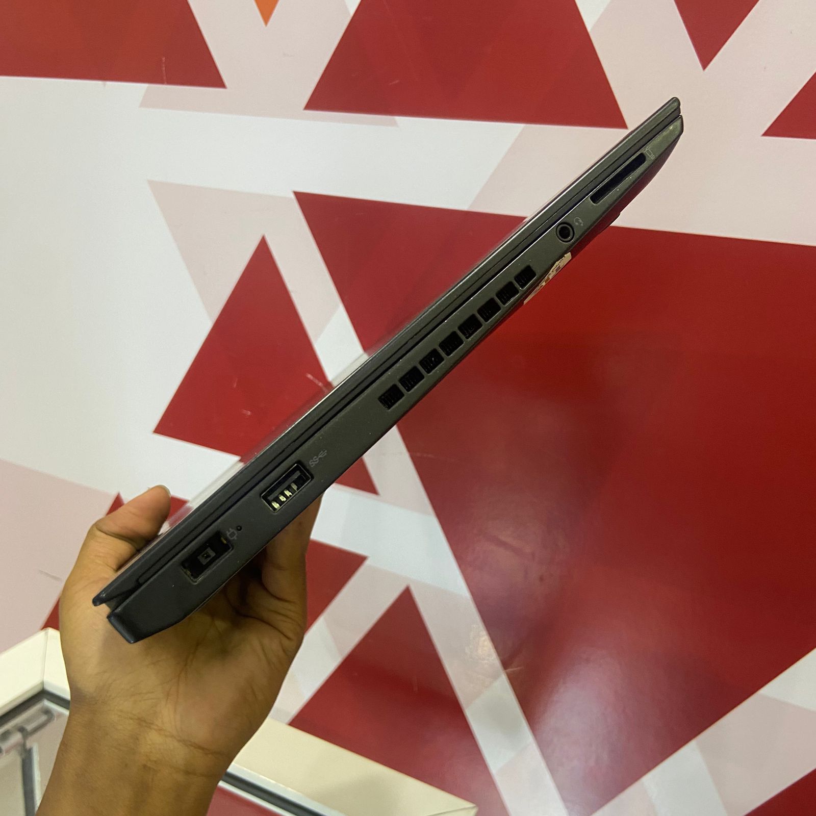 Lenovo ThinkPad T460s Ultrabook, Intel®️ Core™️ i5-6300U, 8GB RAM, 256GB SSD, 14 Inches FHD Display, Intel®️ HD Graphics 520, Windows 11 Pro, Black - Image 15