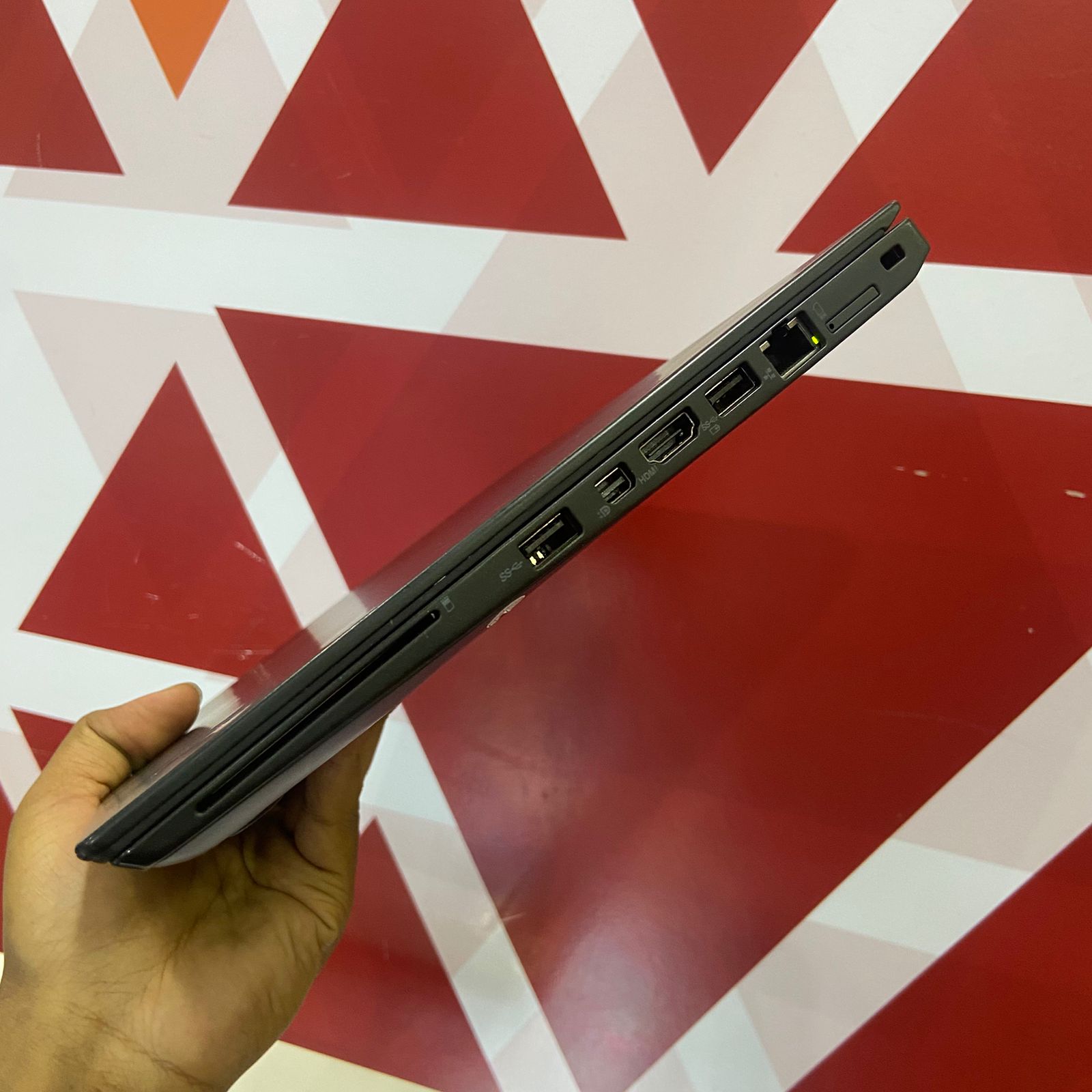 Lenovo ThinkPad T460s Ultrabook, Intel®️ Core™️ i5-6300U, 8GB RAM, 256GB SSD, 14 Inches FHD Display, Intel®️ HD Graphics 520, Windows 11 Pro, Black - Image 13