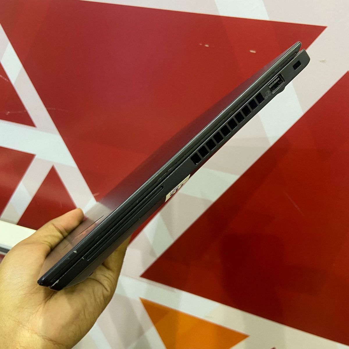 Lenovo ThinkPad X390 Laptop, Intel Core i5-8265U, 16GB RAM, 256GB SSD, 13.3" FHD Display, Windows 11 Pro, Black - Image 11