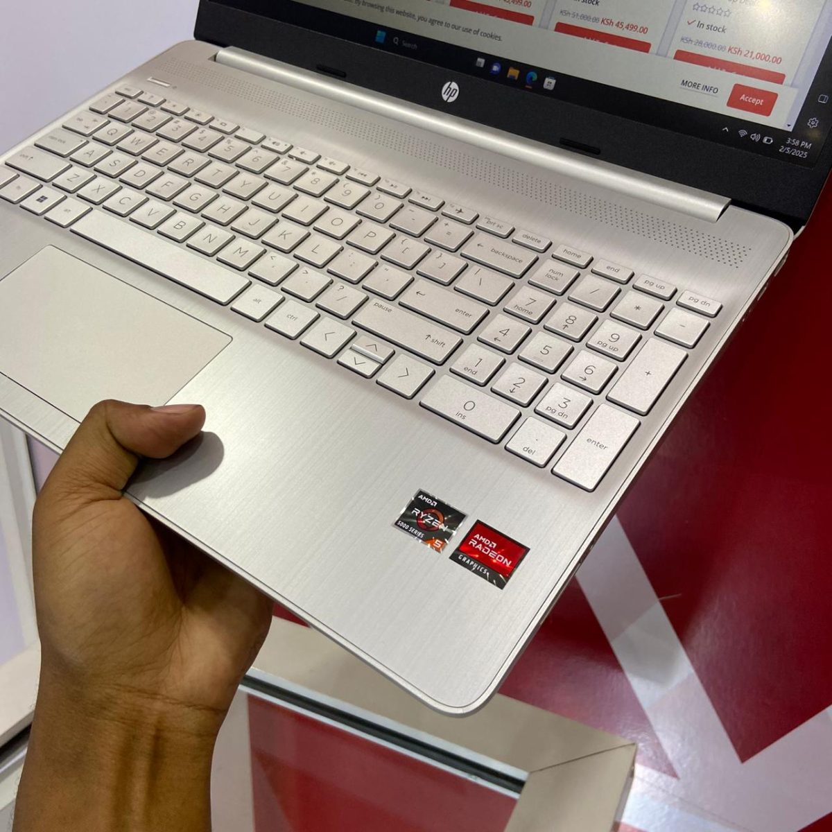 HP Laptop 15s-eq2144AU, AMD Ryzen™ 5 5500U, 8GB RAM, 512GB SSD, 15.6" FHD Display, AMD Radeon™ Graphics, Windows 11 Home, Silver - Image 4