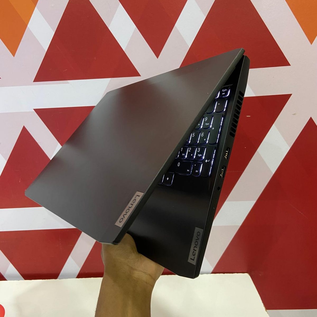 Lenovo IdeaPad Gaming 3 15IHU6, Intel Core i5 11th Gen, 8GB RAM, 512GB SSD, 15.6" FHD Display + 4GB NVIDIA GeForce GTX™️ 1650, Windows 11 Pro, Black