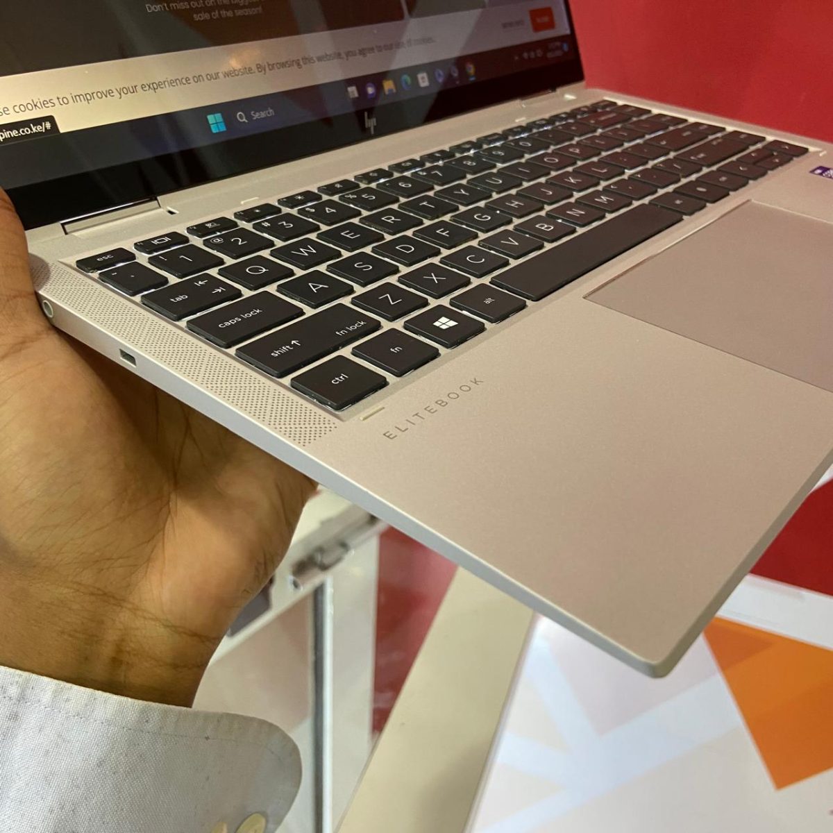 Certified HP EliteBook 1040 G8 14 Notebook, Intel Quad Core i7-1165G7 – Silver