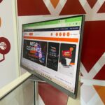 Certified Refurbished HP EliteDisplay E273 27 in FHD (1920x1080) IPS Monitor 60Hz 250 cd/m² 1000:1 Contrast Ratio 94% sRGB HDMI DisplayPort VGA USB Hub Height-Adjustable Stand VESA Mountable – Black - Image 6