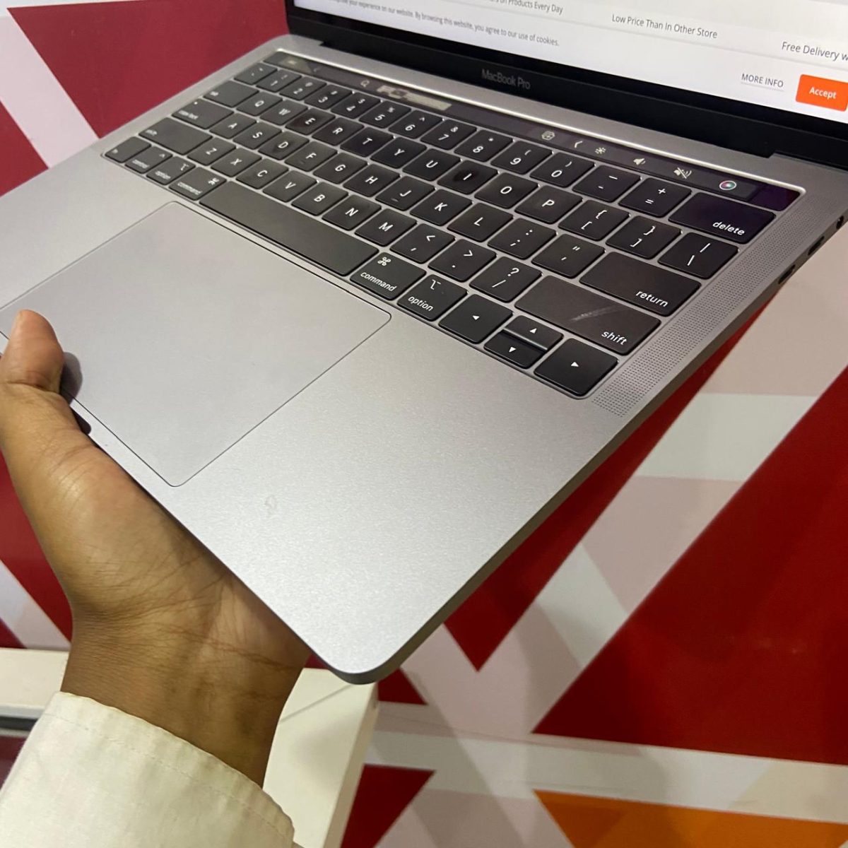 Certified Apple MacBook Pro 13″ 2019 Laptop