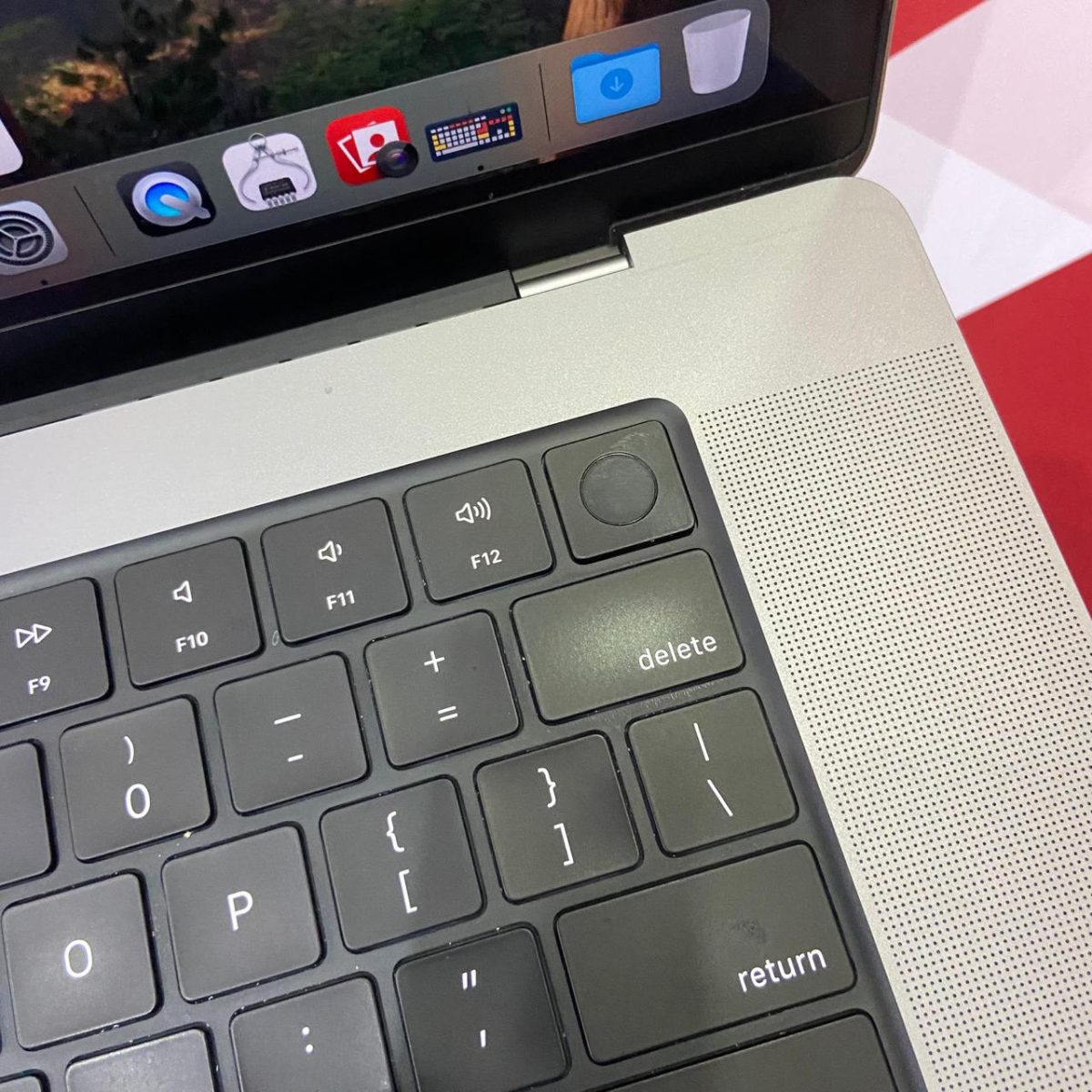 Certified Apple MacBook Pro A2485 16 in Notebook, Apple M1 Chip – Space Gray
