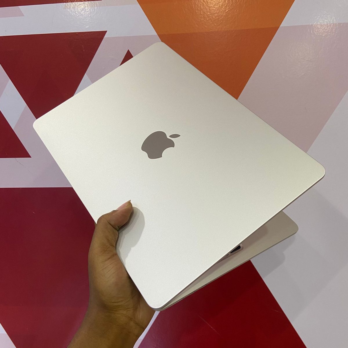 Certified Apple MacBook Air A3240 13.6” Notebook, Apple M4 Chip 2025 Gen – Silver