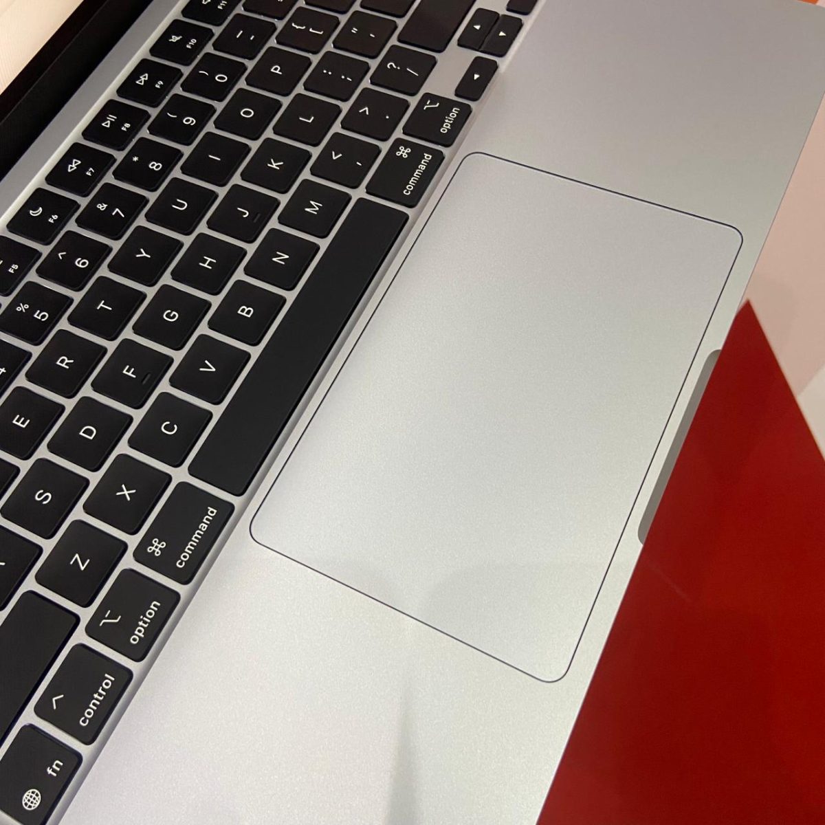 Certified Apple MacBook Air A3240 13.6” Notebook, Apple M4 Chip 2025 Gen – Sky Blue