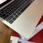 Certified Apple MacBook Air A3240 13.6” Notebook, Apple M4 Chip 2025 Gen – Starlight