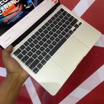 Certified Apple MacBook Air A3240 13.6” Notebook, Apple M4 Chip 2025 Gen – Starlight