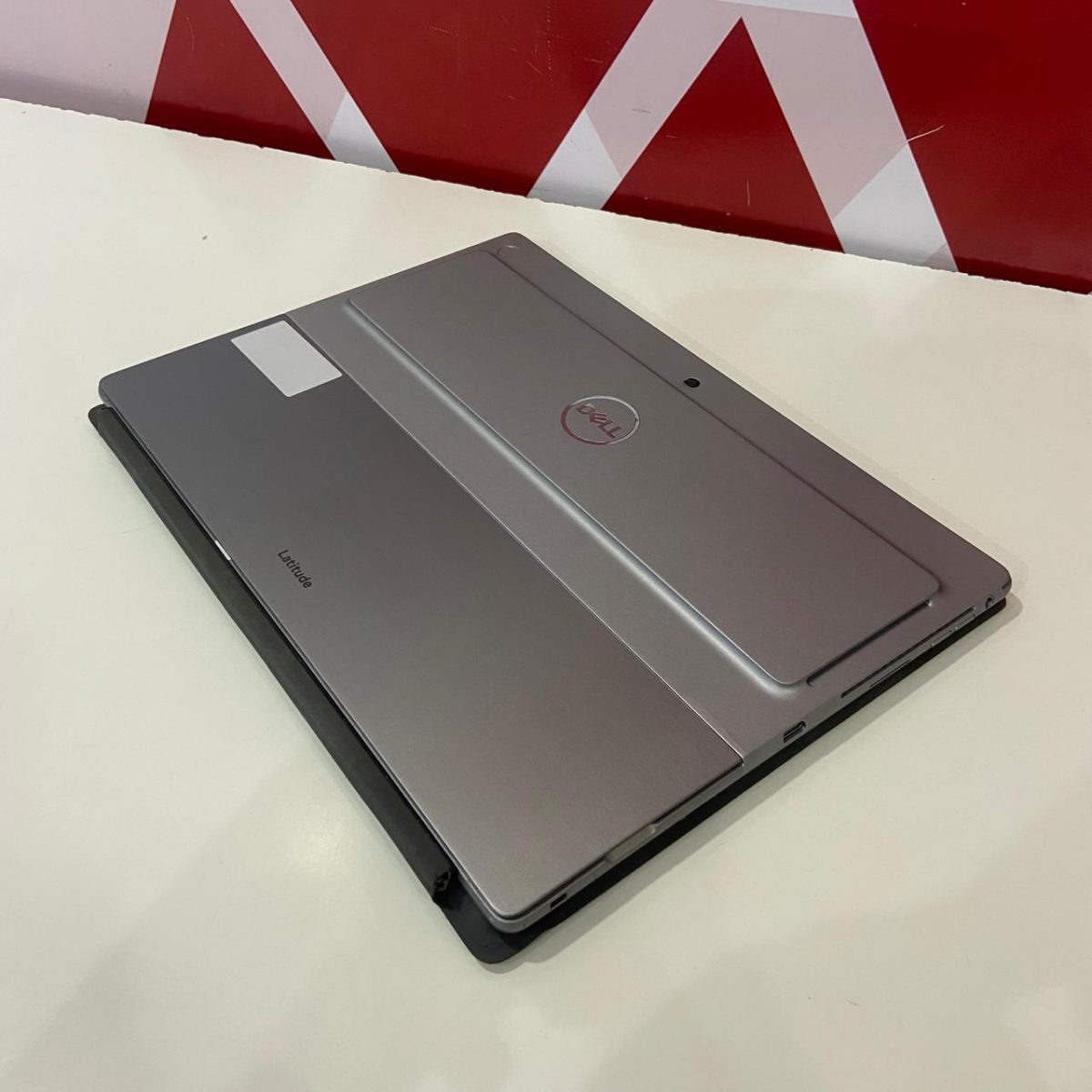 Certified Dell Latitude 7320 13” Detachable 2-in-1 Notebook, Intel Quad Core i7-1180G7 – Silver