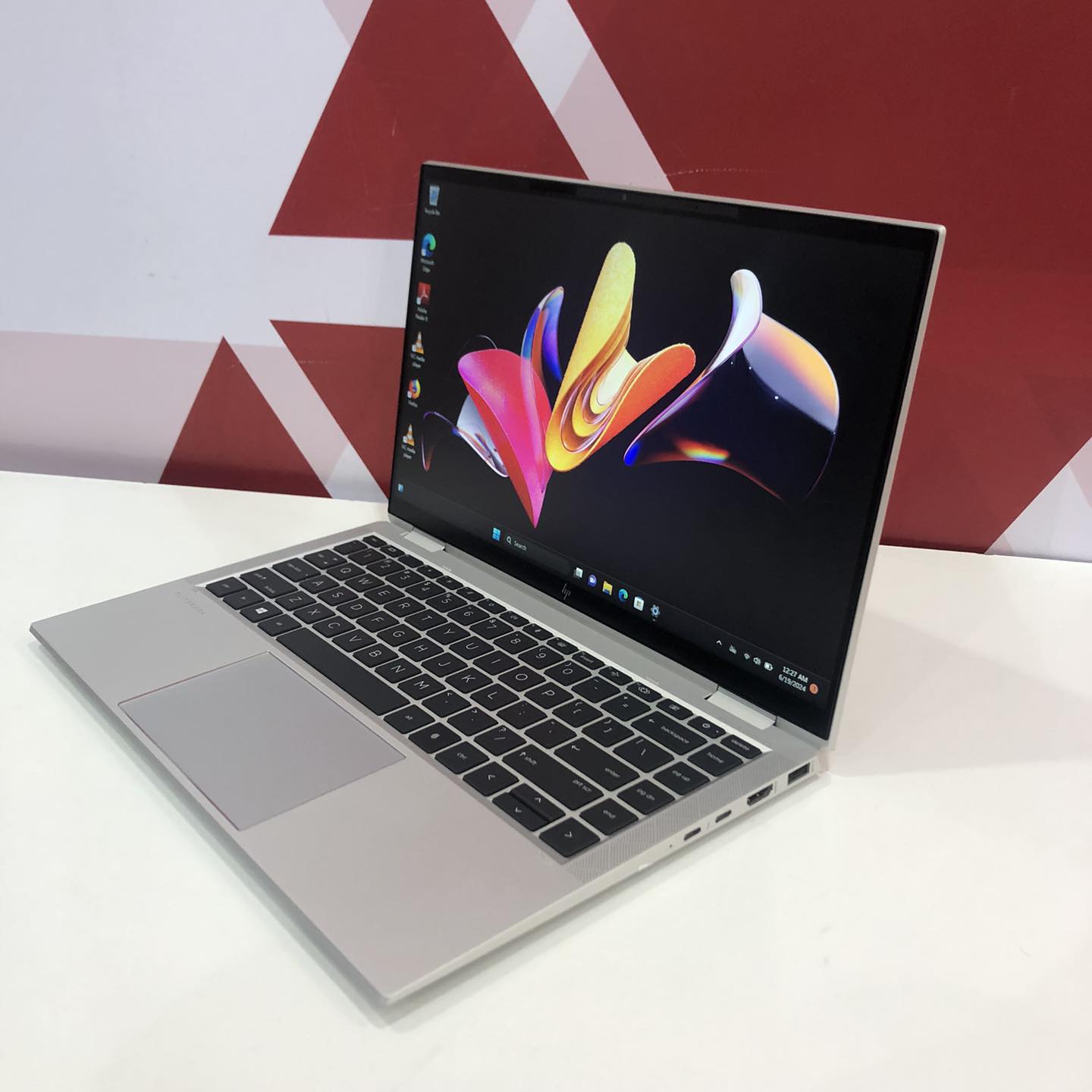 Certified HP EliteBook x360 1040 G7 14” Notebook, Intel Quad Core i7-10610U – Silver
