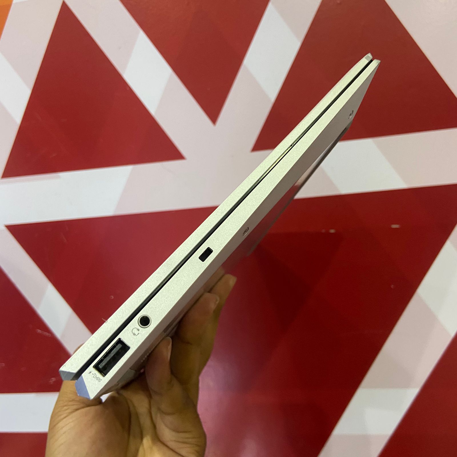 Certified HP EliteBook x360 1040 G7 14” Notebook, Intel Quad Core i7-10610U – Silver