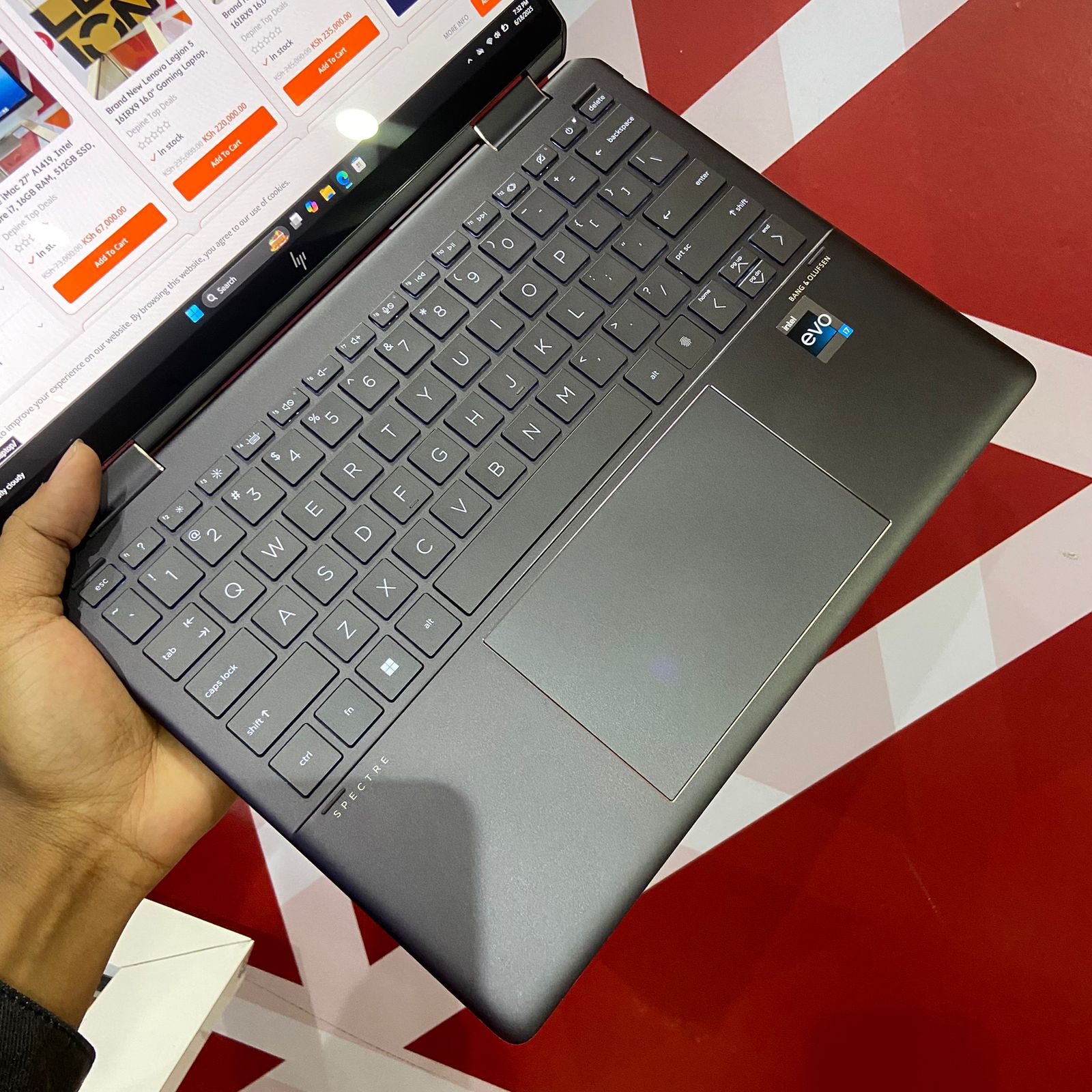 Certified HP Spectre x360 14-ef2013dx 13.5” Notebook, Intel Core i7-1355U – Nightfall Black