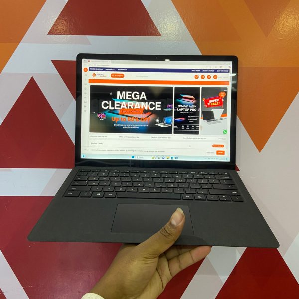 Certified Microsoft Surface Laptop 2 13.5 in Notebook, Intel Quad Core i7-8650U – Black