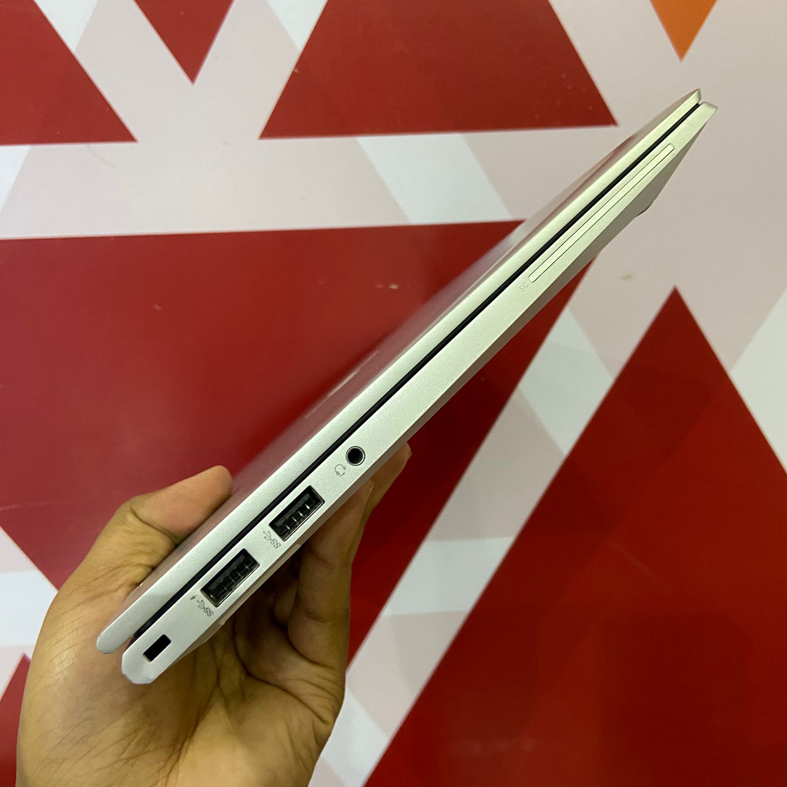 Certified HP EliteBook x360 830 G8 13.3 in Notebook, Intel Core i7-1185G7 – Silver