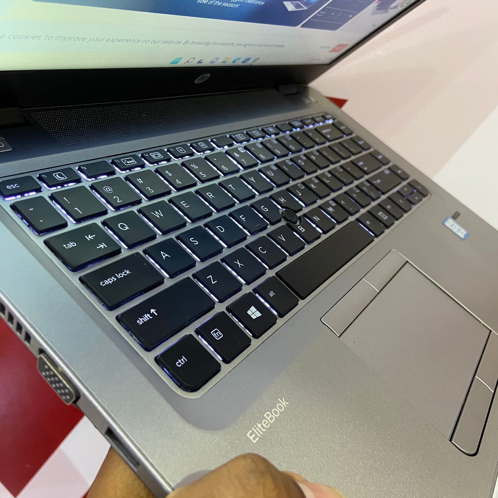 Certified HP EliteBook 840 G3 14 in Notebook, Intel Core i5-6300U – Silver