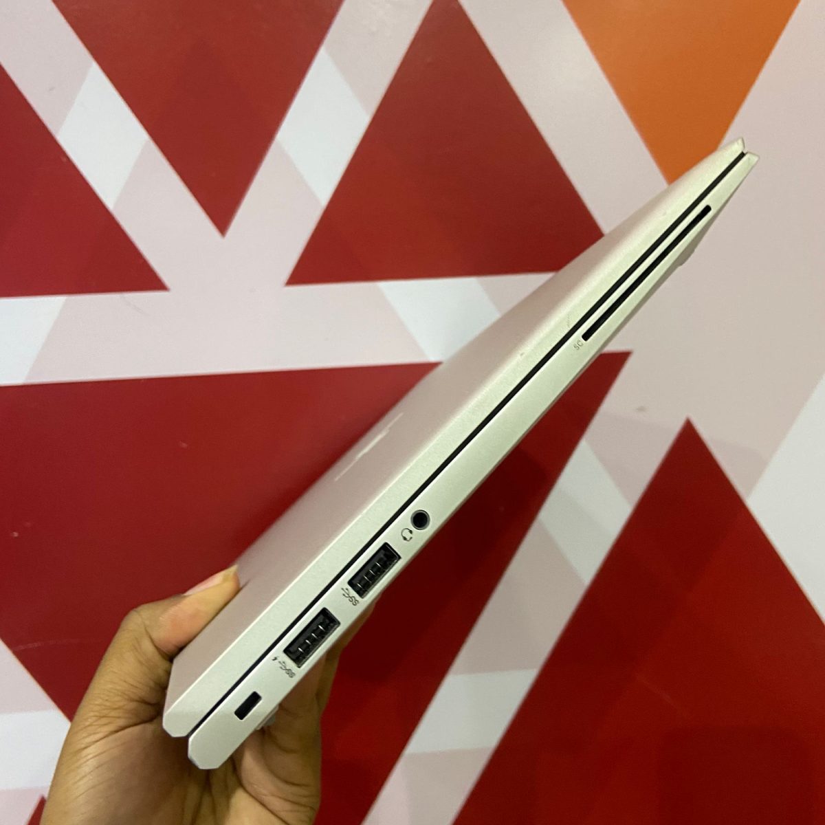 Certified HP EliteBook 840 G8 14 in Notebook, Intel Quad Core i7-1165G7 - Silver