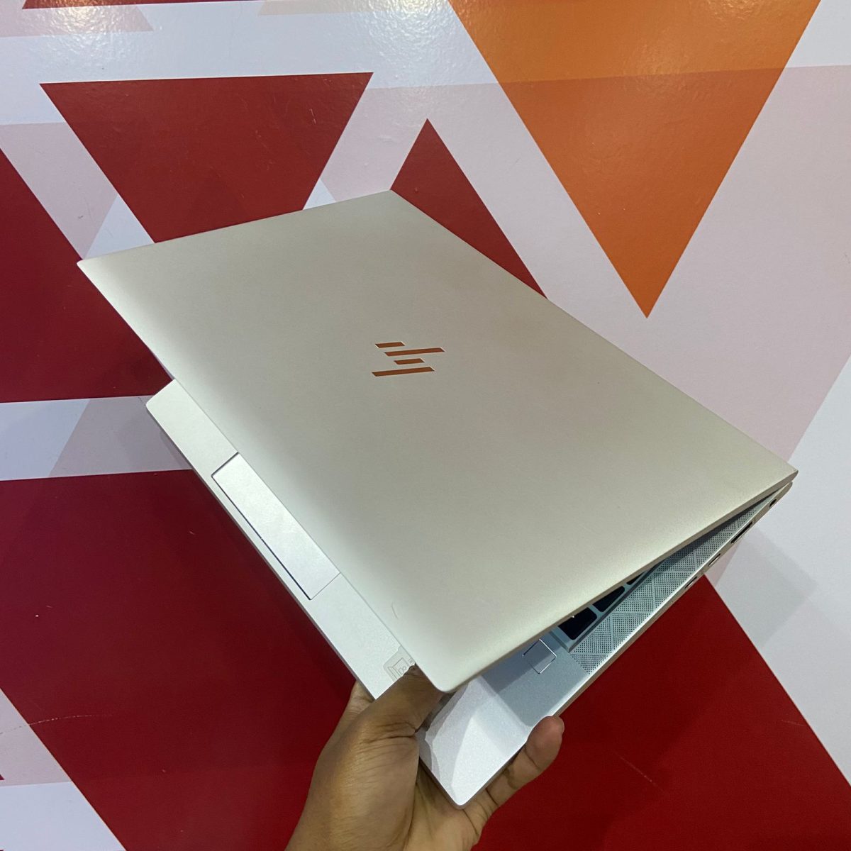 Certified HP EliteBook 845 G7 14 in Notebook, AMD Octa Core Ryzen 5 PRO 4750U - Silver