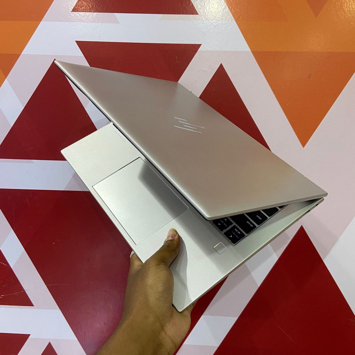 Certified HP EliteBook 845 G9 14 in Notebook, AMD Ryzen 5 6650U – Silver