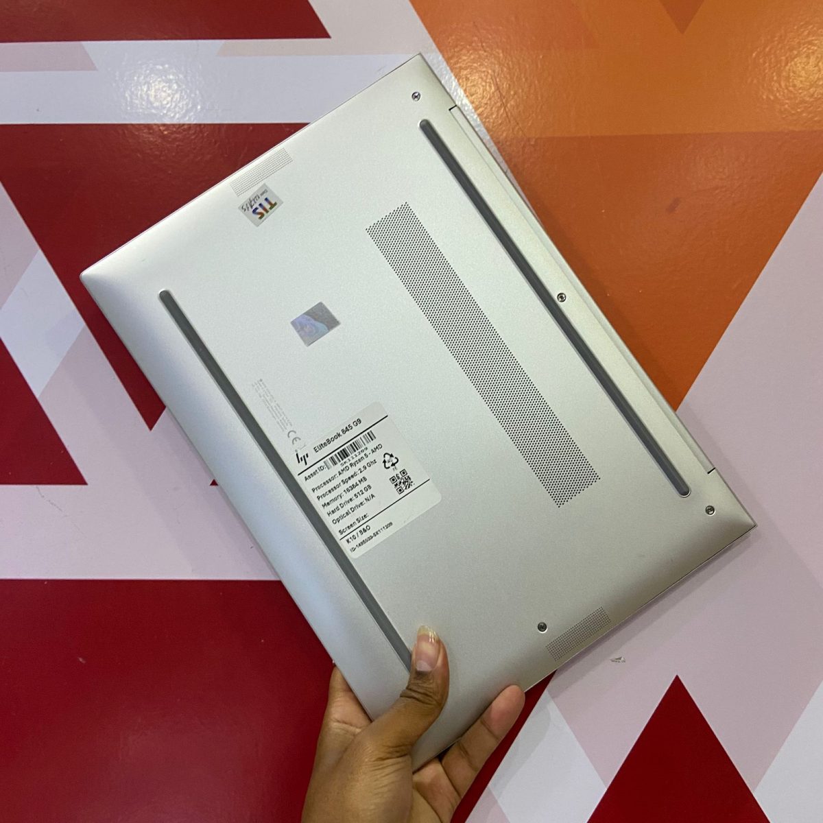 Certified HP EliteBook 845 G9 14 in Notebook, AMD Ryzen 5 6650U – Silver