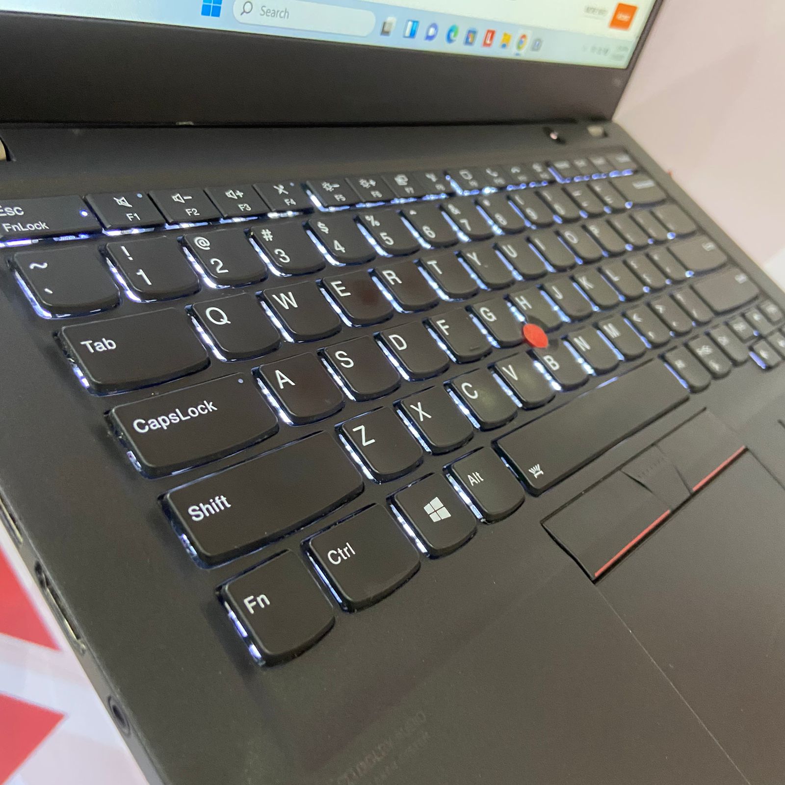 Certified Lenovo ThinkPad T14s 14 in Notebook, Intel Core i7-10510U – Black