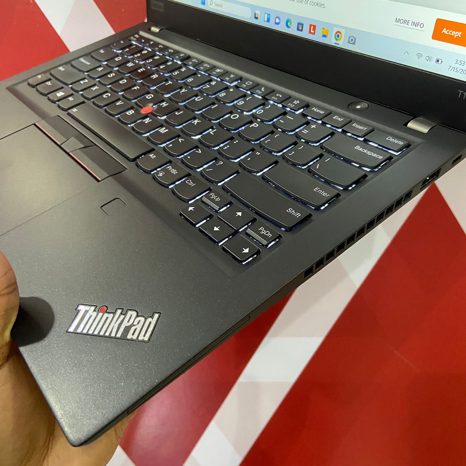 Certified Lenovo ThinkPad T14s 14 in Notebook, Intel Core i7-10510U – Black
