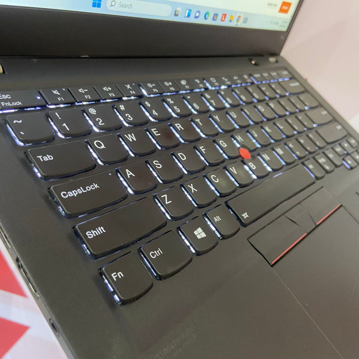 Certified Lenovo ThinkPad T14s 14 in Notebook, Intel Core i7-10510U – Black
