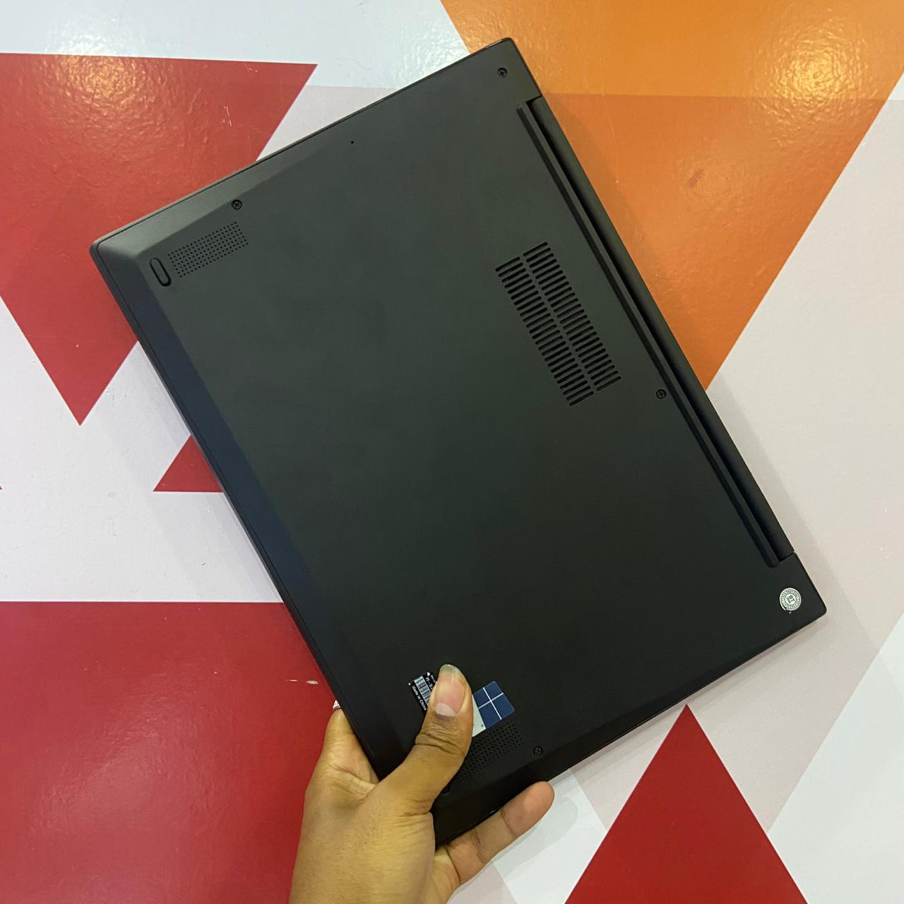 Certified Lenovo ThinkPad X1 Carbon 14 in Notebook, Intel Core i7-1165G7 11th Gen, 16GB RAM, 512GB SSD, Touchscreen 1920x1200 Display, Webcam, Windows 11 Pro – Black - Image 19