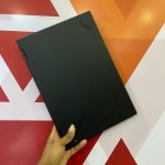 Certified Lenovo ThinkPad X1 Yoga Gen 3 14 in Notebook, Intel Core i7-8650U – Black