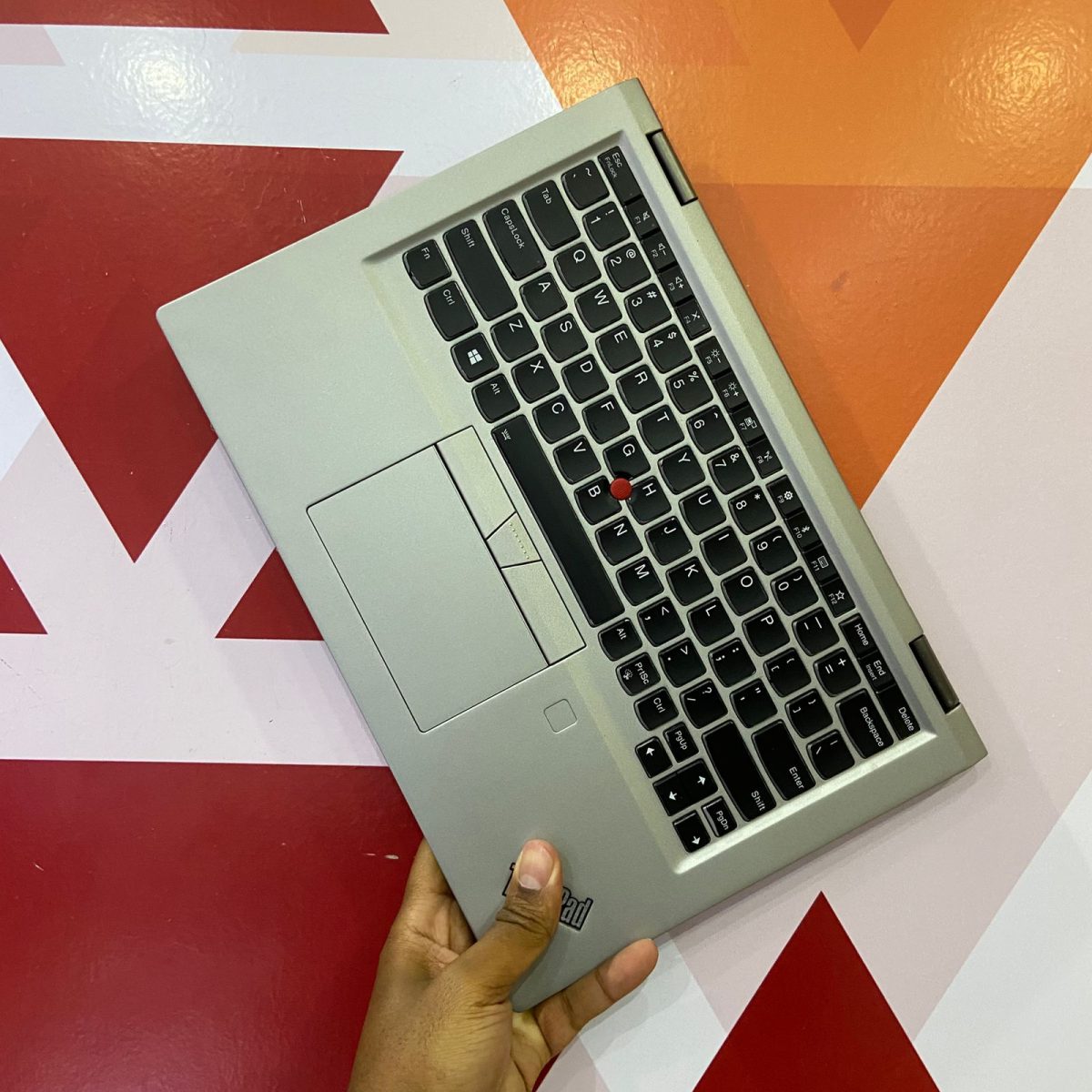 Certified Lenovo ThinkPad X390 Yoga 13.3 in Notebook, Intel Core i5-8265U – Silver