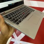 Certified Lenovo ThinkPad X390 Yoga 13.3 in Notebook, Intel Core i5-8265U – Silver