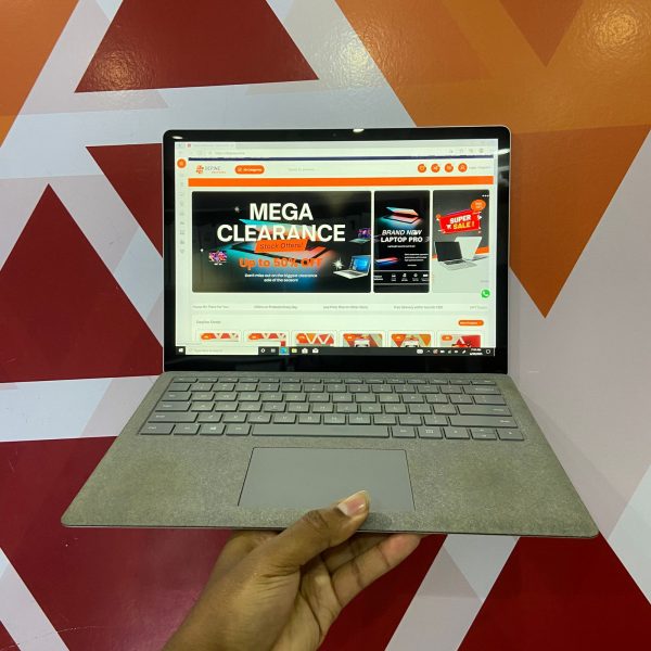 Certified Microsoft Surface Laptop 2 13.5 in Notebook, Intel Quad Core i7-8650U – Silver