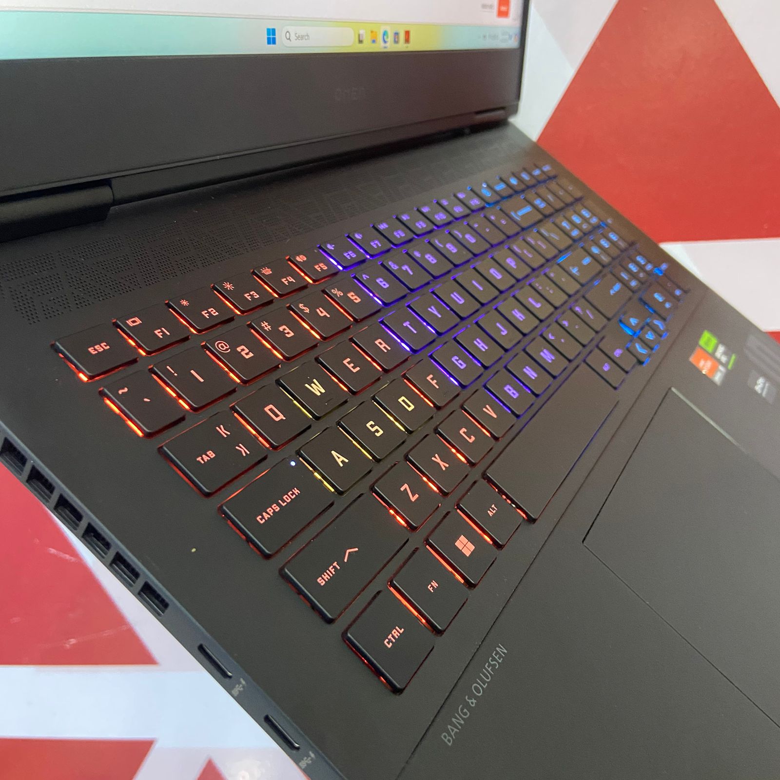 Certified HP Omen Gaming 16 in Notebook, AMD Ryzen 9 7940HS 4.0GHz, 32GB RAM, 1TB SSD, 16.0″ B&O Audio Display, Webcam, Windows 11 Pro – Black - Image 11