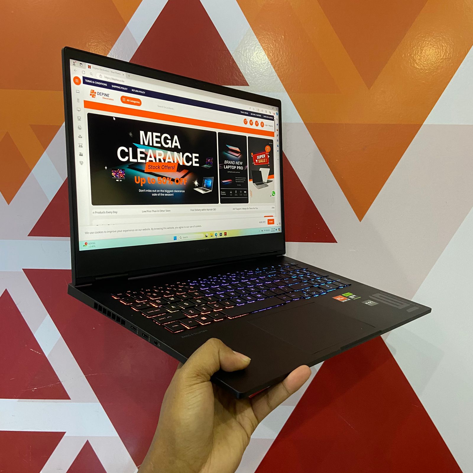 Certified HP Omen Gaming 16 in Notebook, AMD Ryzen 9 7940HS 4.0GHz, 32GB RAM, 1TB SSD, 16.0″ B&O Audio Display, Webcam, Windows 11 Pro – Black - Image 2