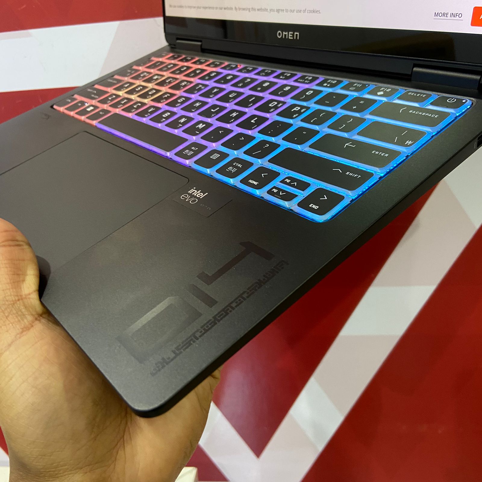 Certified HP Omen Transcend Gaming 14 Notebook, Intel Ultra 9-185H 14th Gen, 32GB RAM, 1TB SSD, 14.0″ HD Display, Webcam, Windows 11 Pro – Black - Image 5