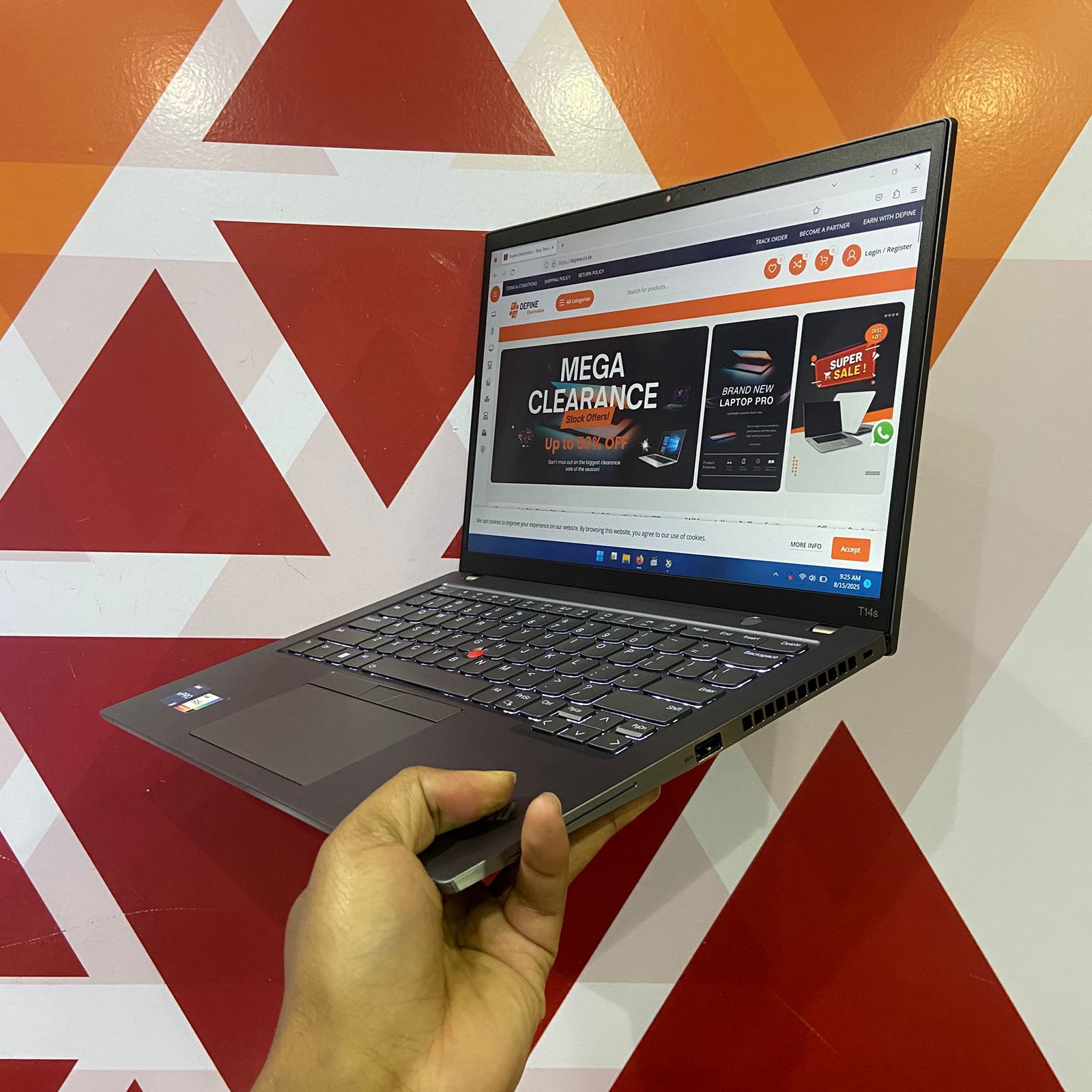 Certified Lenovo ThinkPad T14s 14 in Notebook, Intel Core i7 12th Gen, 16GB RAM, 512GB SSD, Touchscreen 1920x1200 Display, Webcam, Windows 11 Pro – Gray - Image 3