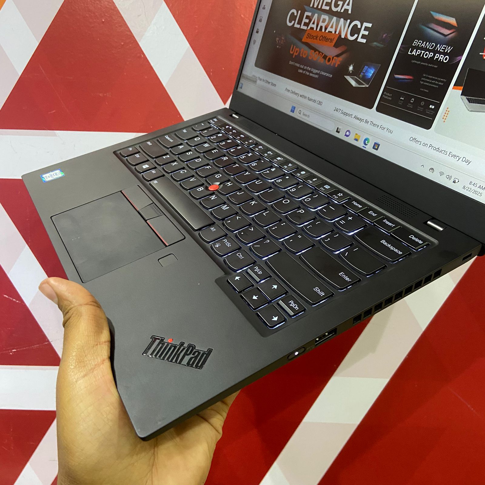 Certified Lenovo ThinkPad X1 Carbon 13.3 in Notebook, Intel Core i7-8650U 8th Gen, 16GB RAM, 512GB SSD, 1920x1080 Display, Webcam, Windows 11 Pro – Black - Image 4