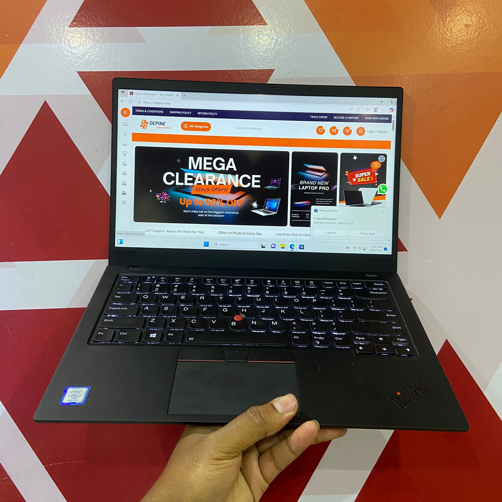 Certified Lenovo ThinkPad X1 Carbon 13.3 in Notebook, Intel Core i7-8650U – Black