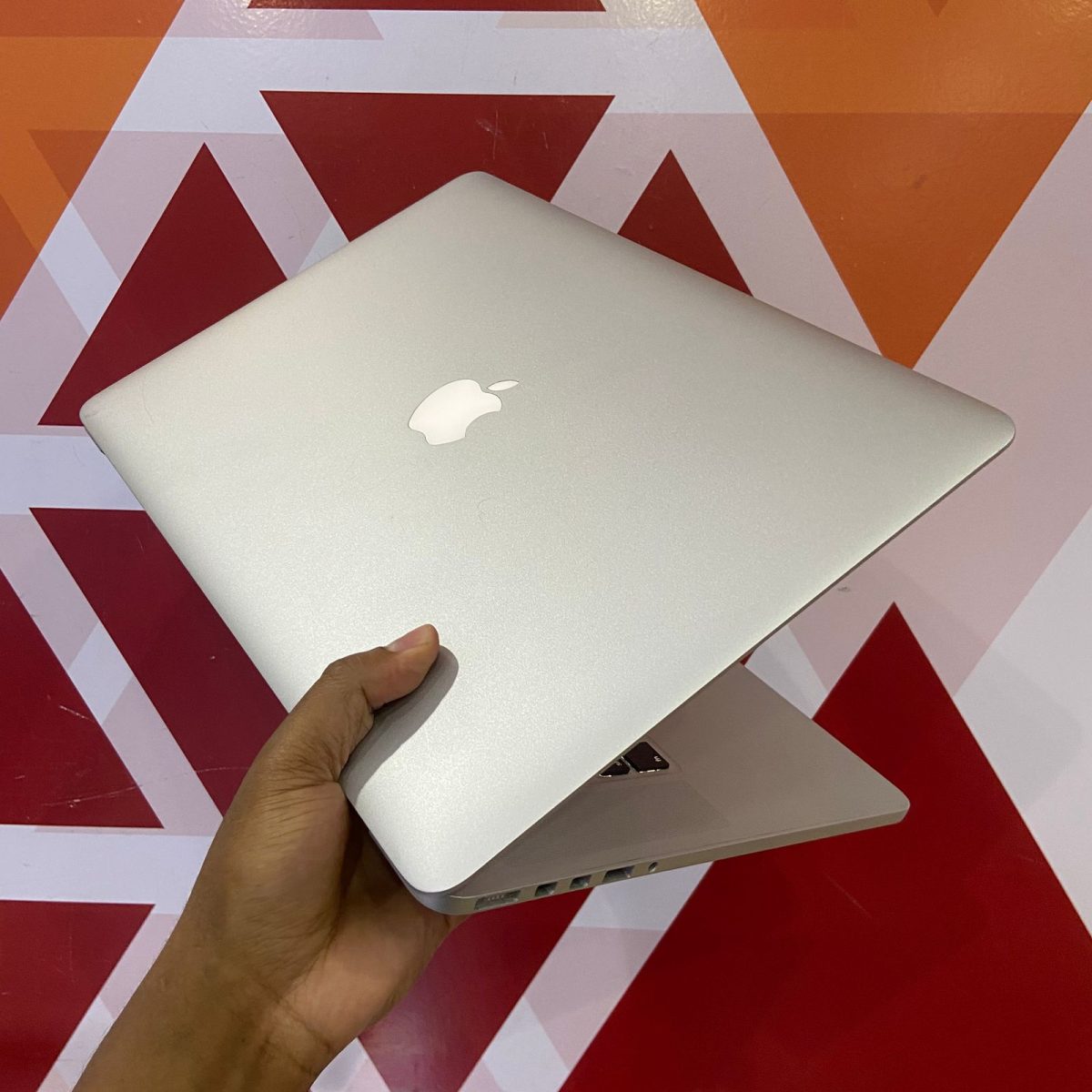 Certified Apple MacBook Pro A1398 38.1 cm (15.4") 2015 Notebook, Intel Core i7-4980HQ Quad-Core 2.8GHz, 16GB RAM, 512GB SSD, Iris Pro 5200 Graphics, Retina 2880x1800 Display, FaceTime HD Camera, macOS – Silver - Image 15