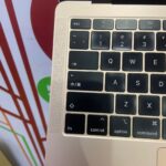 Certified Refurbished Apple MacBook Air 2018 13.3 in Notebook (A1932), Intel Core i5-8210Y – Rose Gold